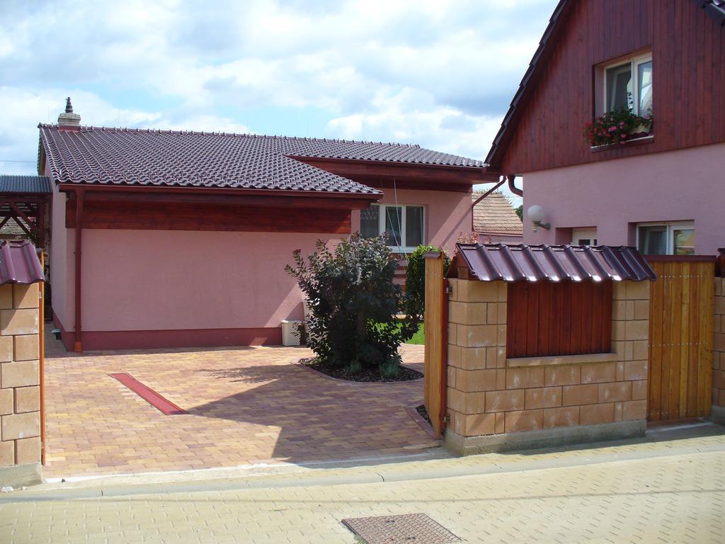 Penzion Jarka Lednice Cameră foto